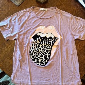 DAYDREAMER shirt, size medium. Lilac/lavender color.